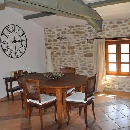 La Magnanerie * Grillon